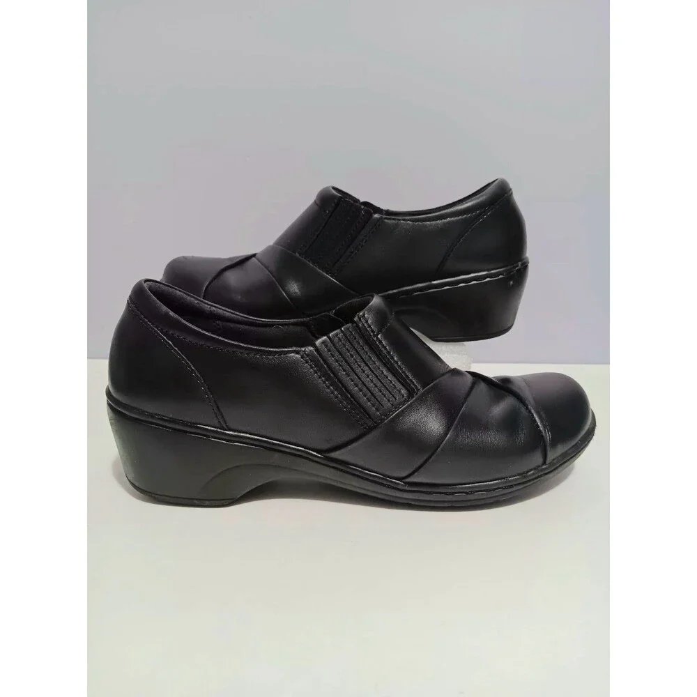 Clark's Black Leather Zip Up Loafer Women's Sz 8.5 M
